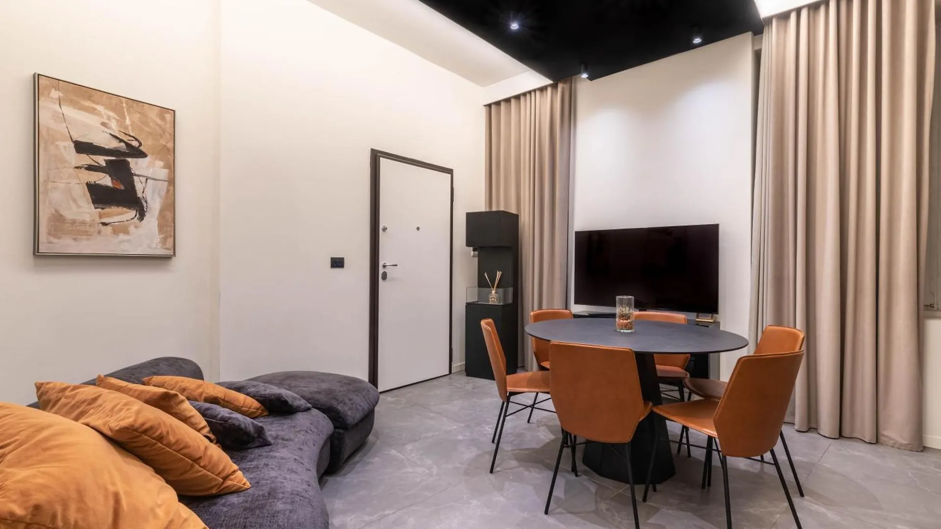 Apartment Moscova Luxury In Brera With Wifi And 3 Bedrooms Milan Italy